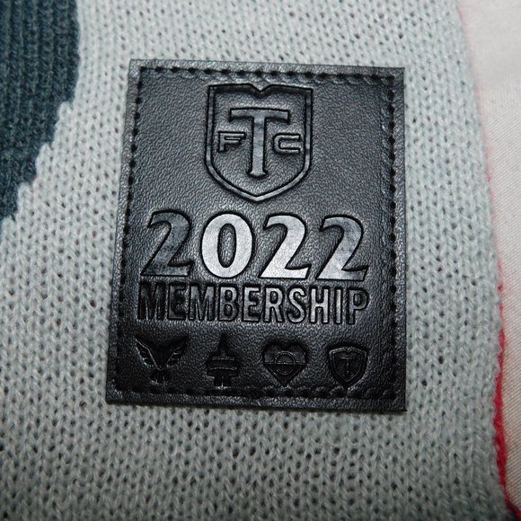 Toronto FC Soccer 2022 Membership Scarf ALL FOR ONE Red Gray - Picture 4 of 6